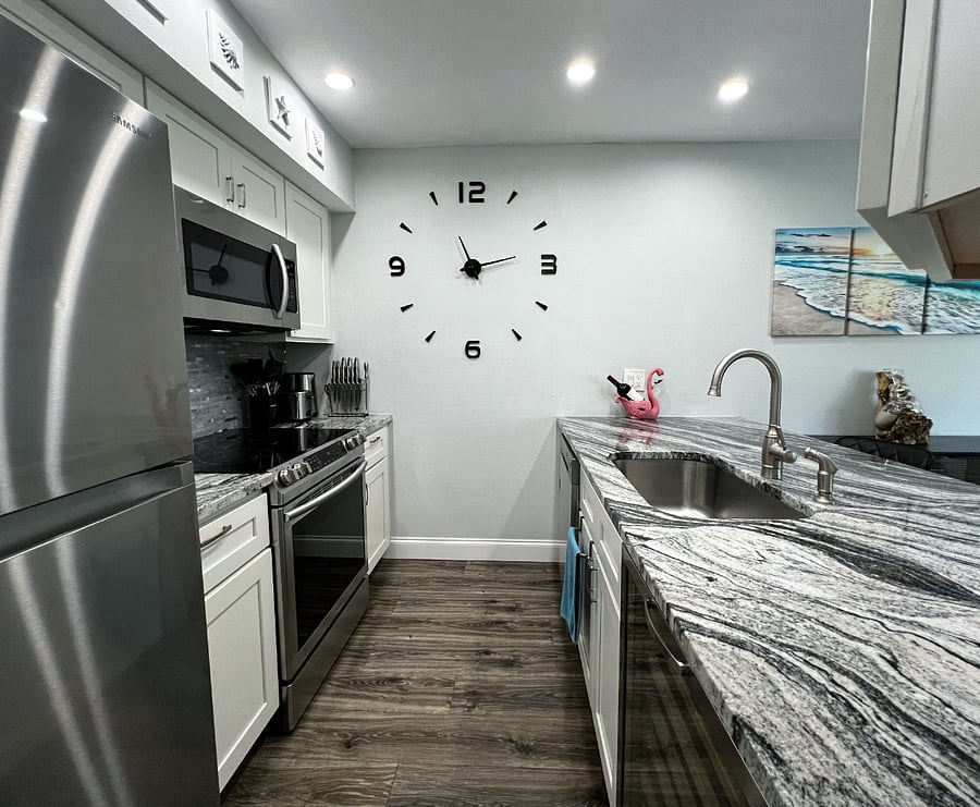 Full kitchen with all the necessities of home for cooking your favorite meals!