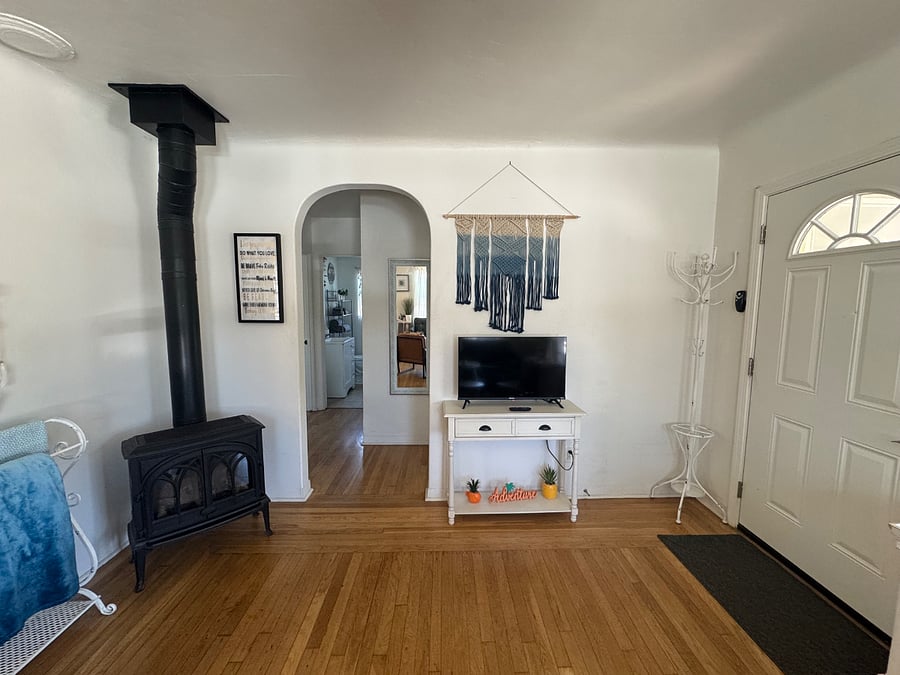 Furnished Finder property 745855_1 photo 3
