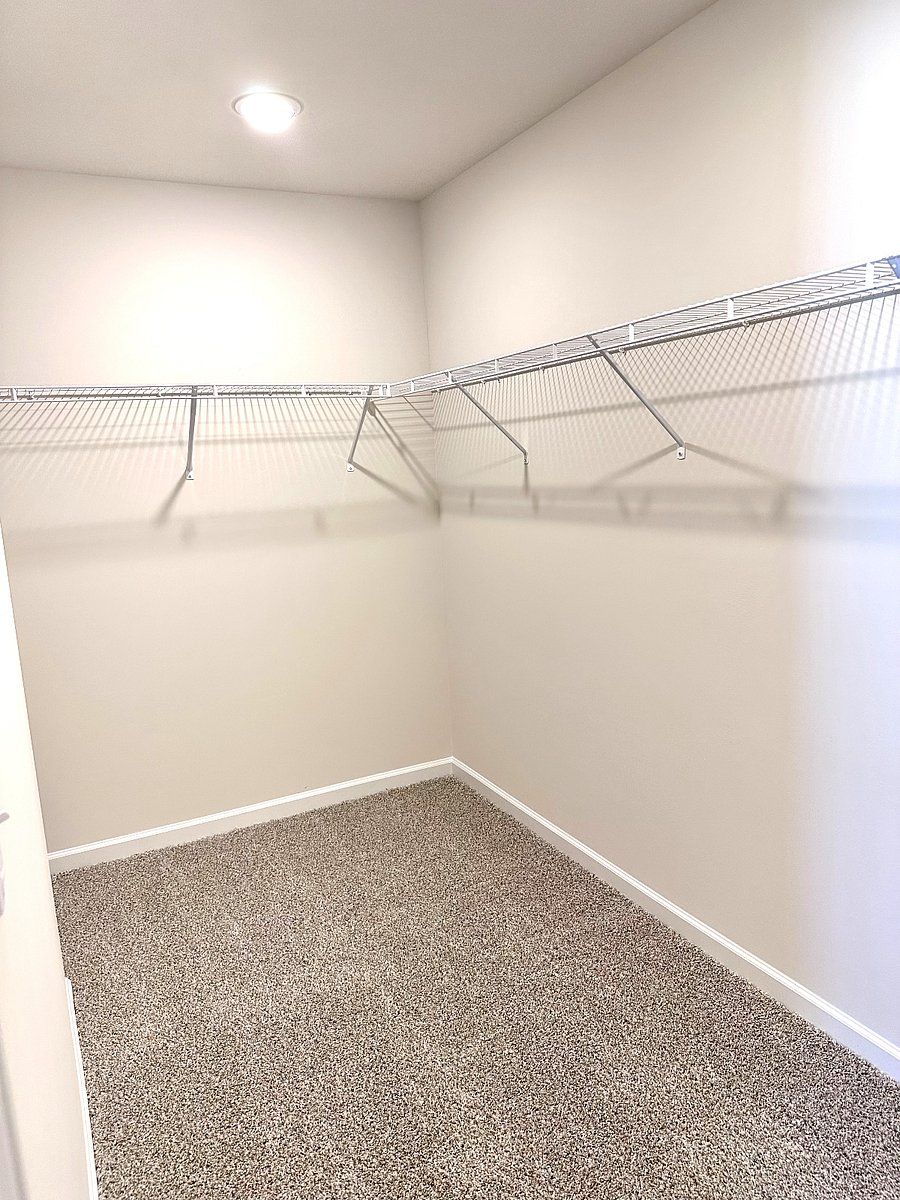 Furnished Finder property 746007_1 photo 17