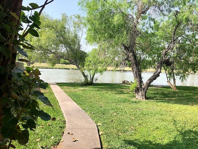 Walkway to Resaca