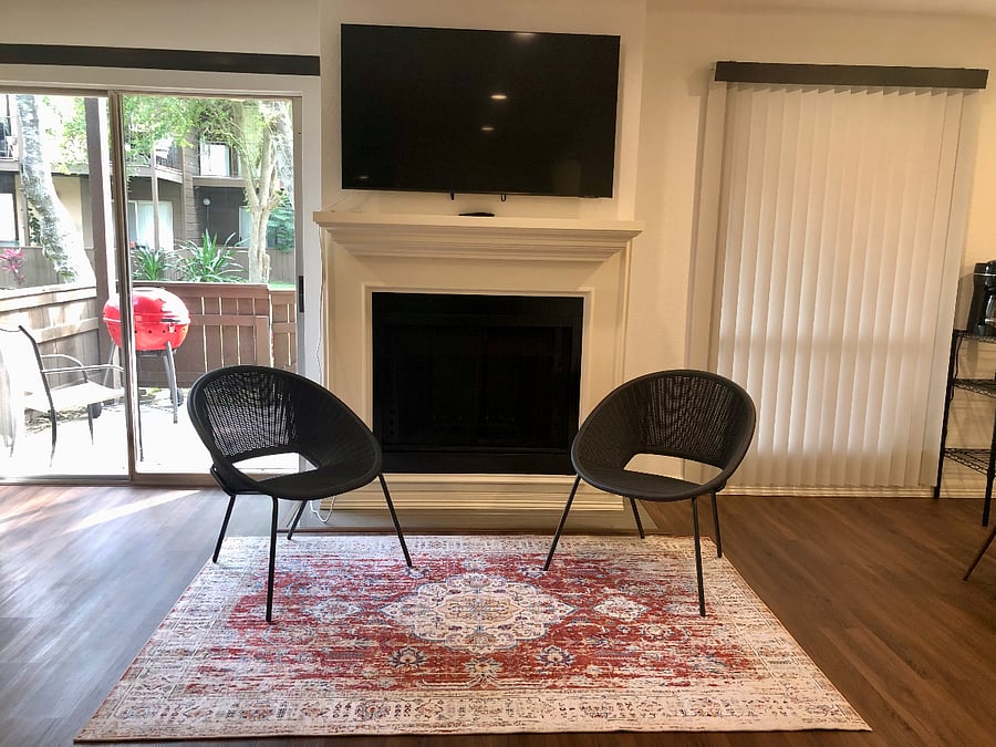 Living Room area with 50" Smart TV