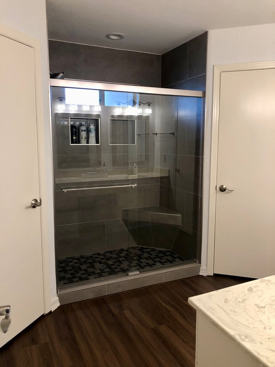 Master bath with shower