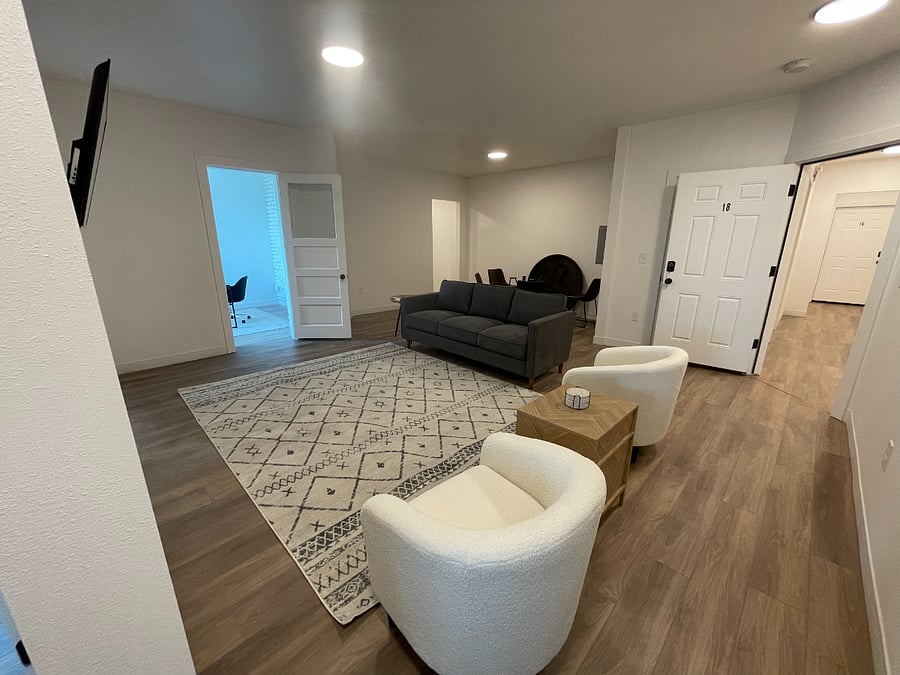 Furnished Finder property 746172_3 photo 6