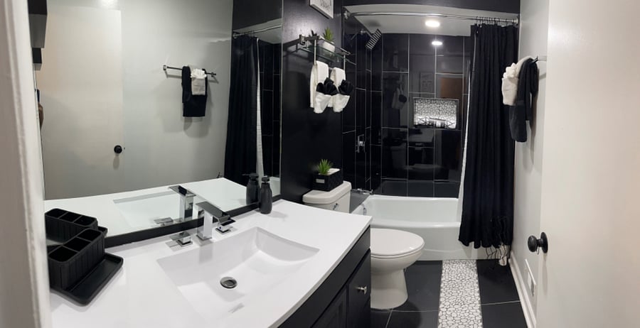 Upstairs bathroom 