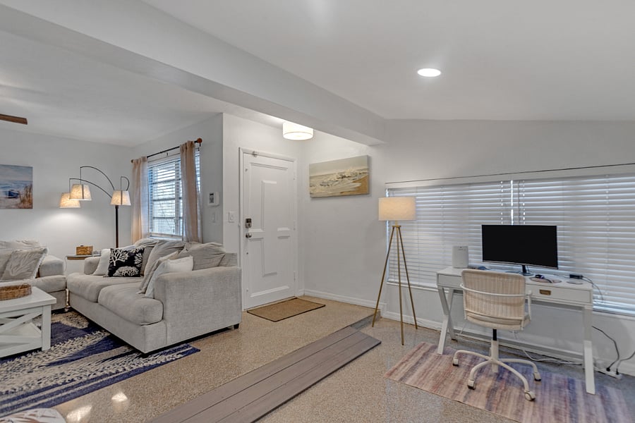Furnished Finder property 746327_1 photo 13