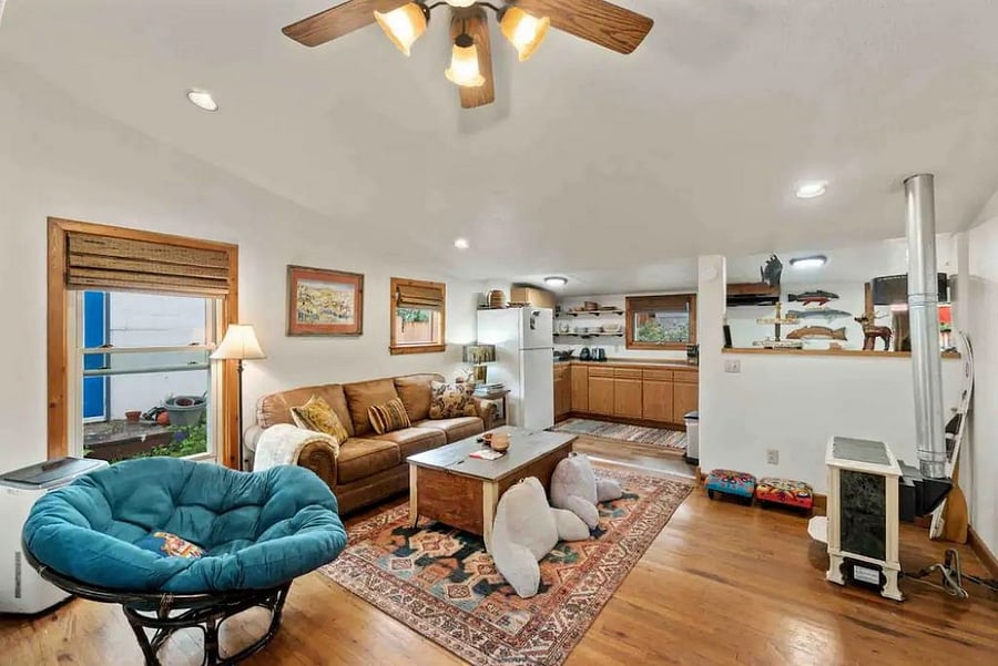 Living room with queen size sleeper sofa
