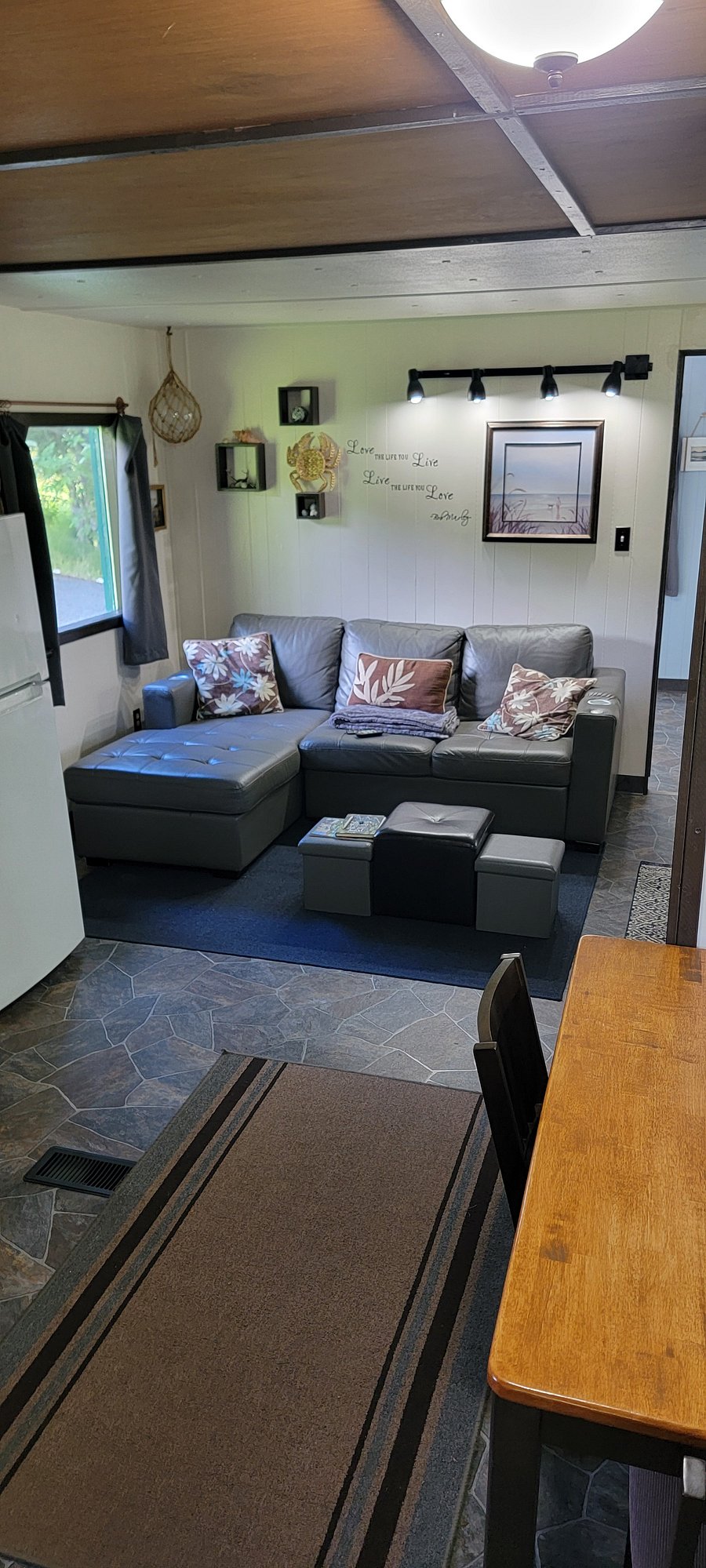 Furnished Finder property 746485_1 photo 3