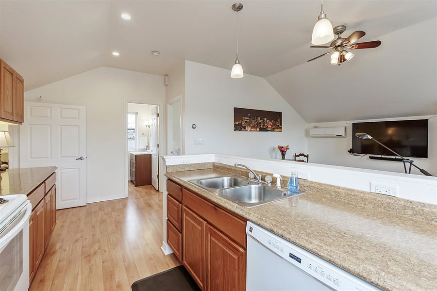 Furnished Finder property 746529_1 photo 4