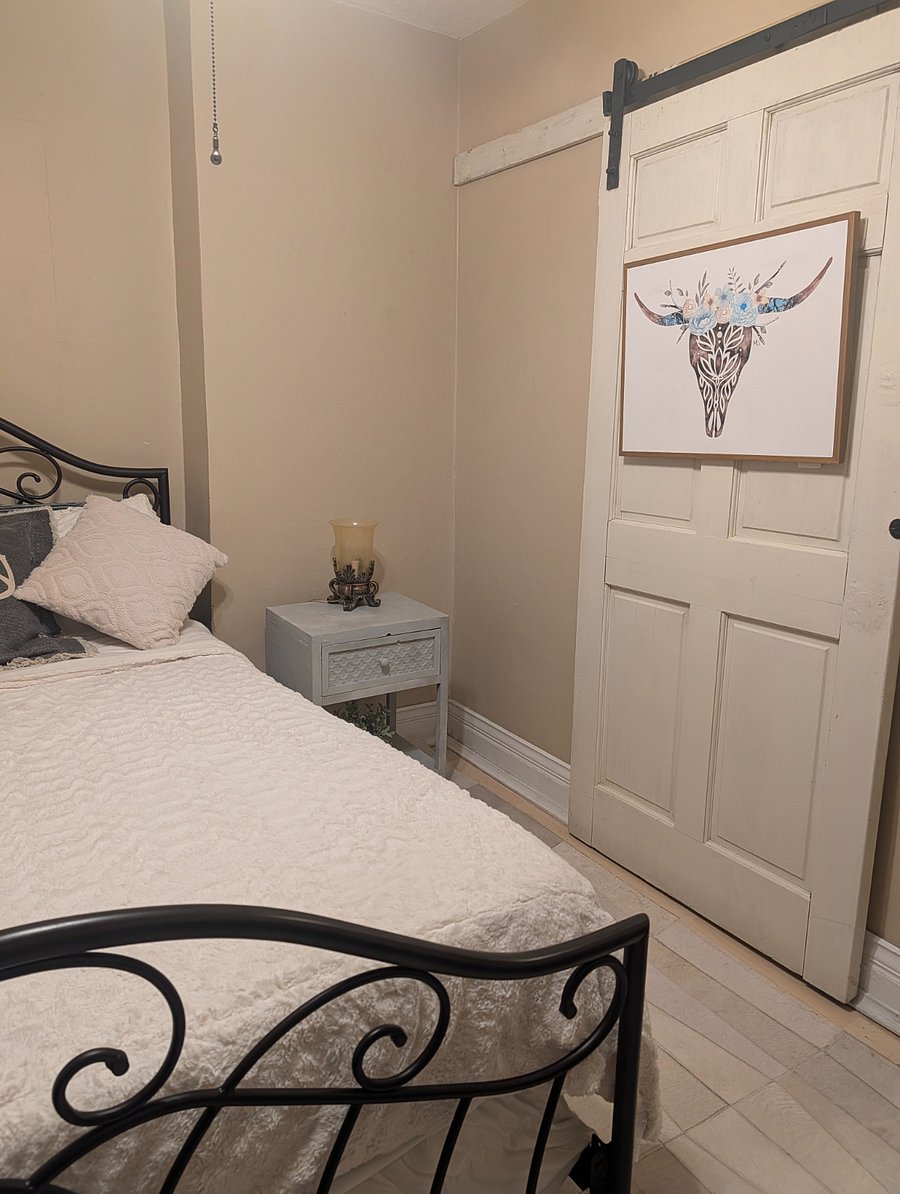 Bedroom #1