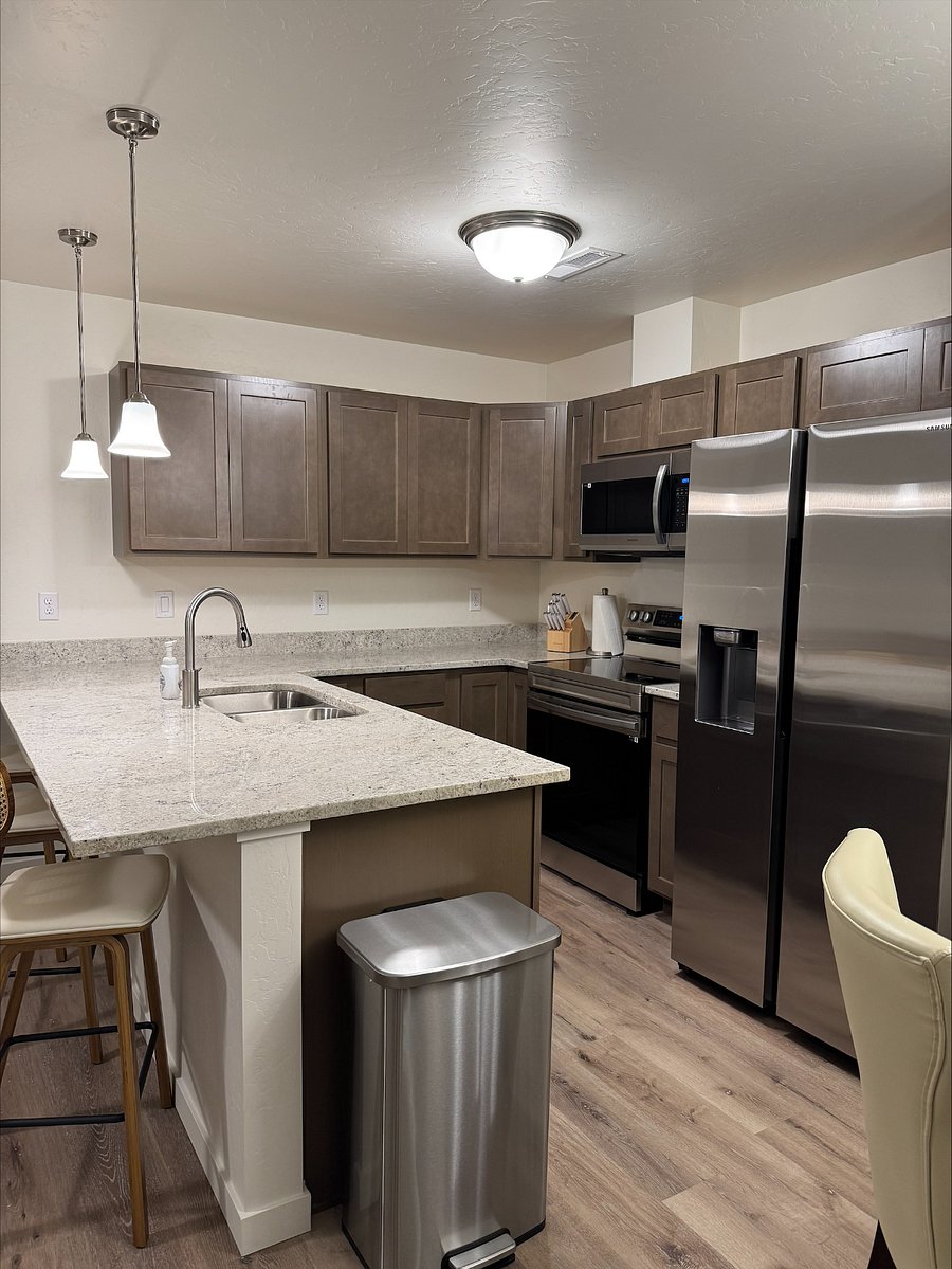 Furnished Finder property 746653_1 photo 2