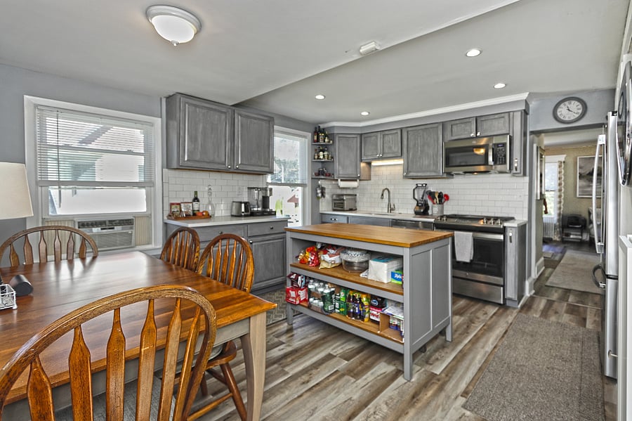 #10 Kitchen