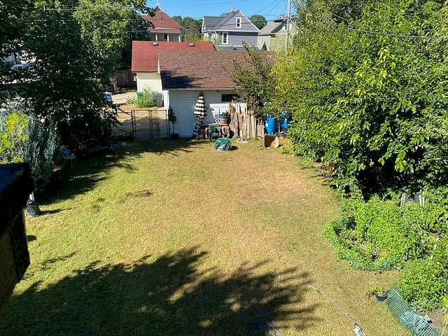 Our expansive back yard garden with plenty of space to stretch out at relax.