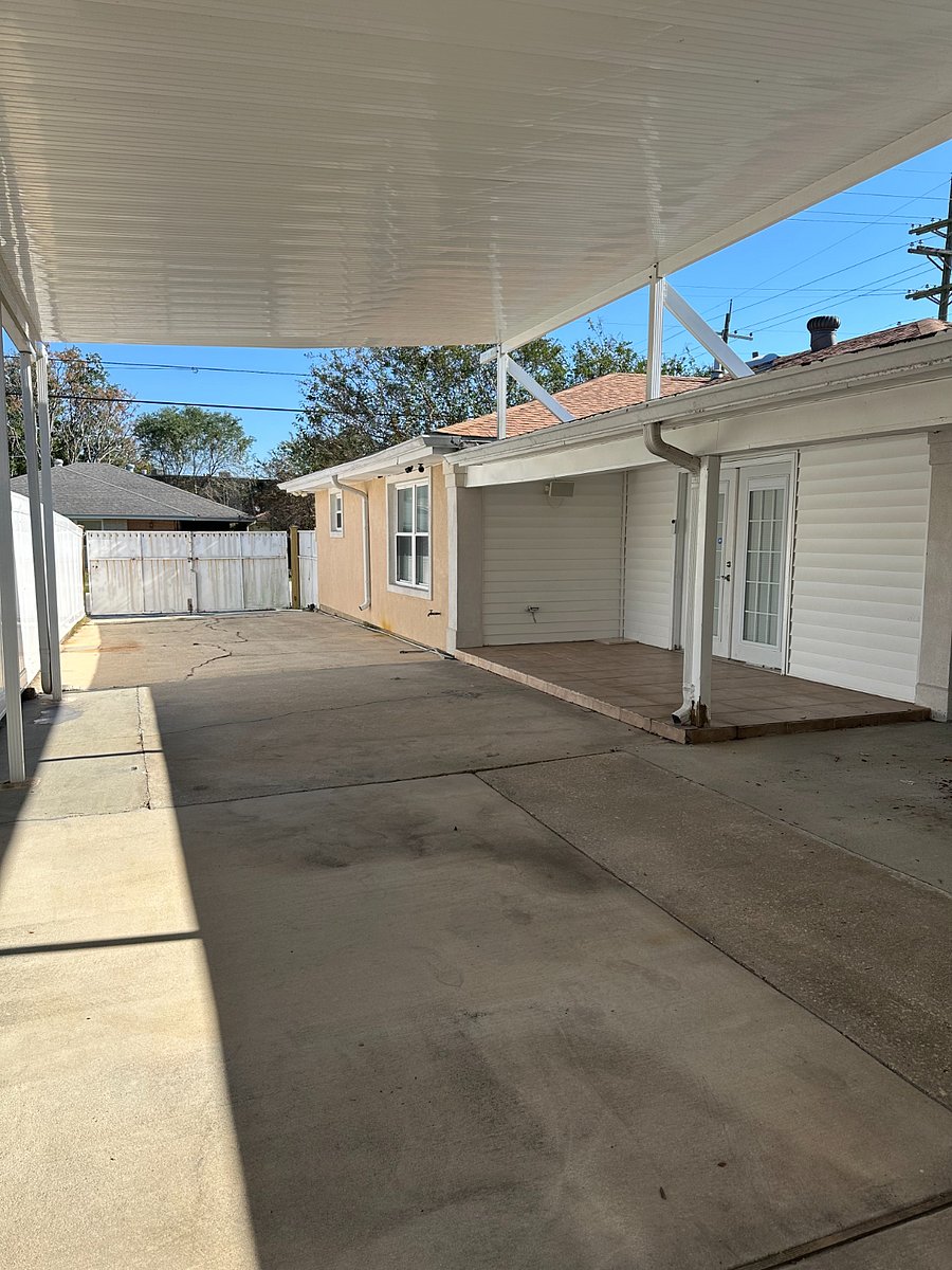 House rear / Patio