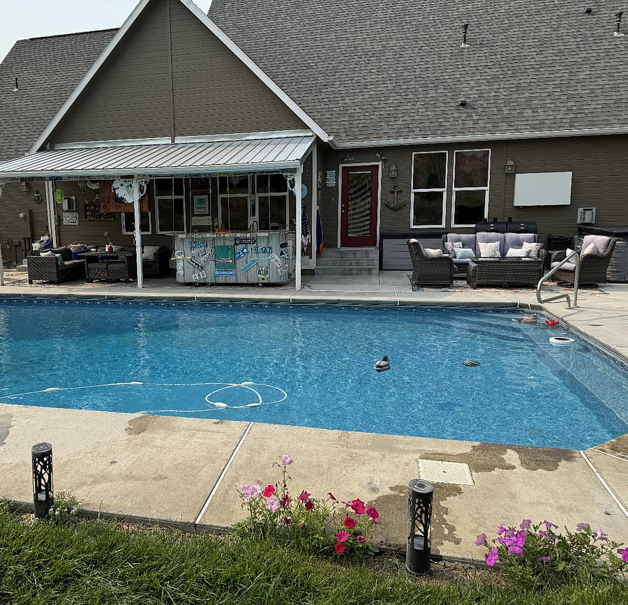 Pool and TikiBar area