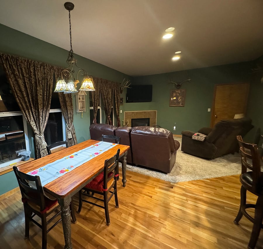 Breakfast nook and Family Room