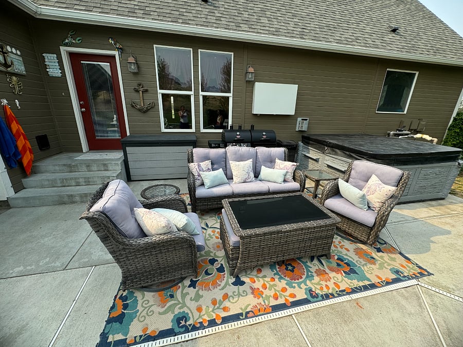 Lounge Area