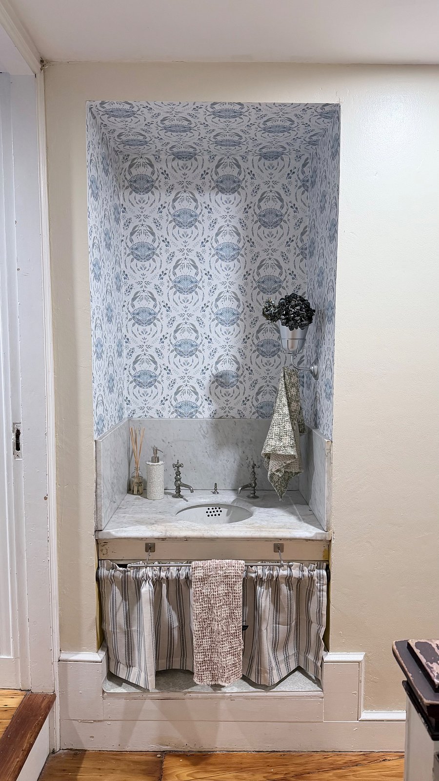 1/2 bath