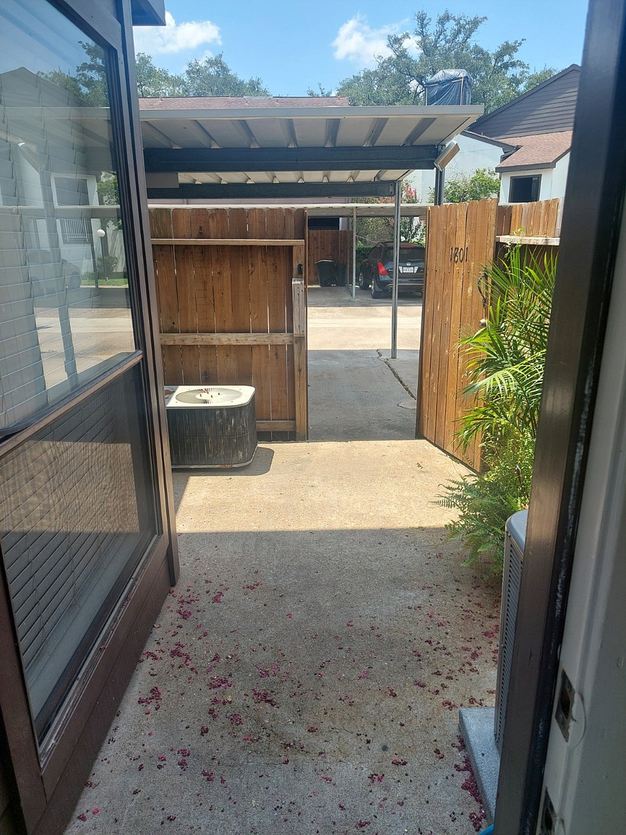 From your carport straight into kitchen