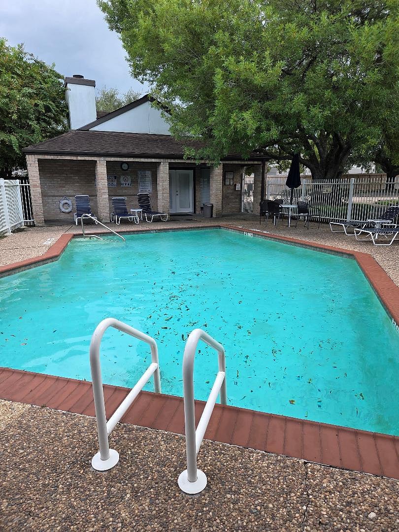 Furnished Finder property 746882_1 photo 13