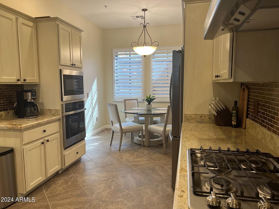 Kitchen and breakfast nook
