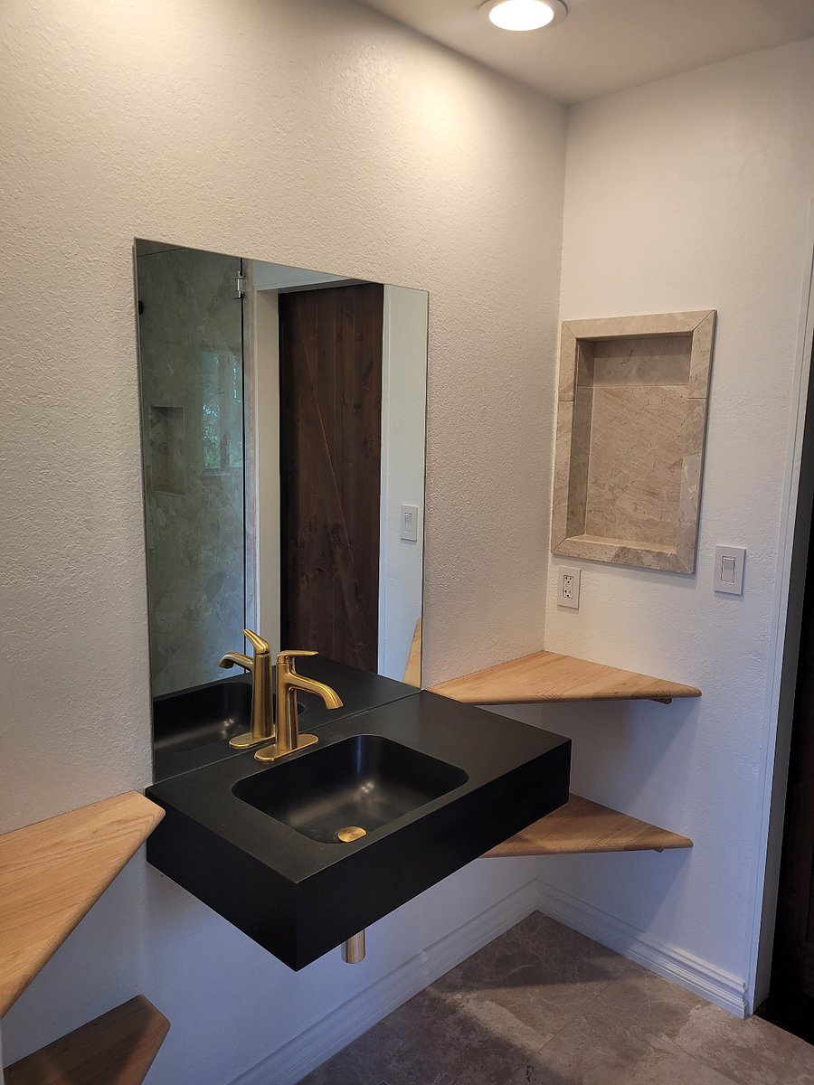 Upstiars Jack and Jill bathroom