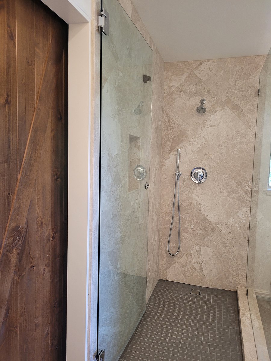 Jack and Jill shower and barndoor