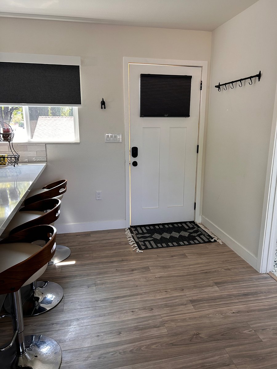 Furnished Finder property 747049_1 photo 3