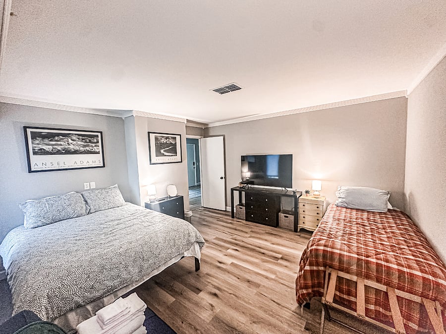 FRONT GUEST BEDROOM