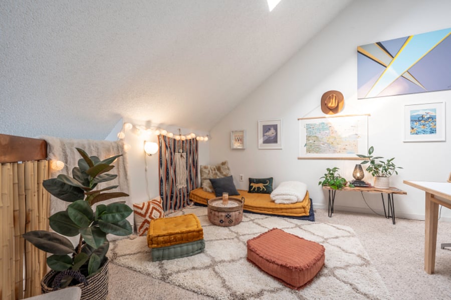 Upstairs loft with dedicated workspace and lounge area