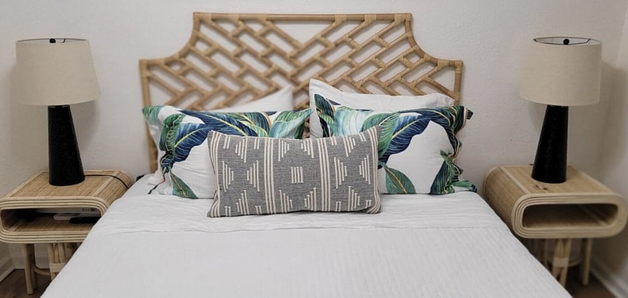 Main bedroom features: Comfortable queen bed 100% breathable cotton linens Sleep number sleep pillows Roku TV w/ streaming apps Alexa clock and radio Dresser Walk in Closet Luggage rack Wireless phone chargers on nightstands