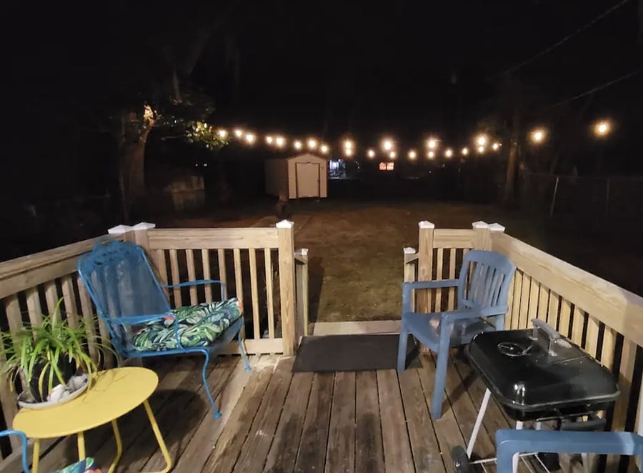 Cozy up next to the toasty firepit under the cafe lights at night. Each booking includes a starter log. For convenience, bundles of wood are in the YELLOW shed & available for purchase. Or you can buy some at Winn Dixie up the street. Enjoy!