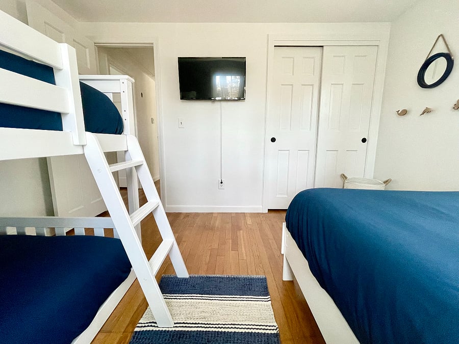 Bunk room--2 twins and one double bed