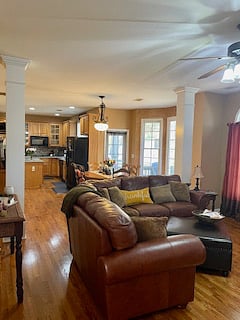 Furnished Finder property 747650_1 photo 6
