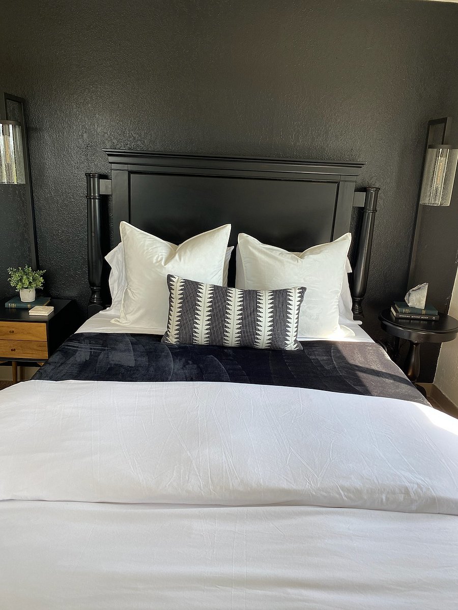 Bed linens available upon request.