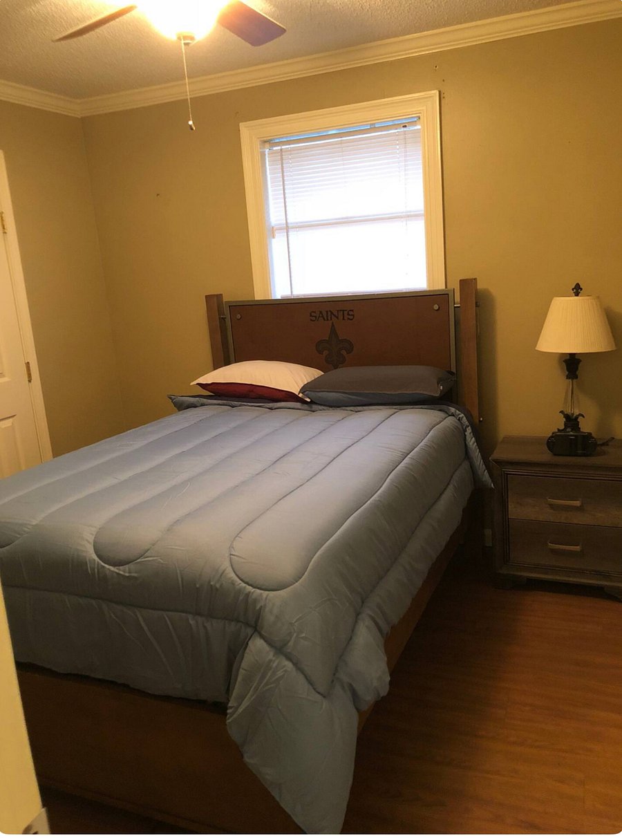 Bedroom 2 with full bed