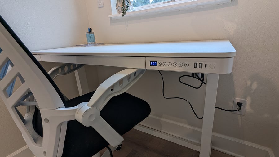Adjustable height desk