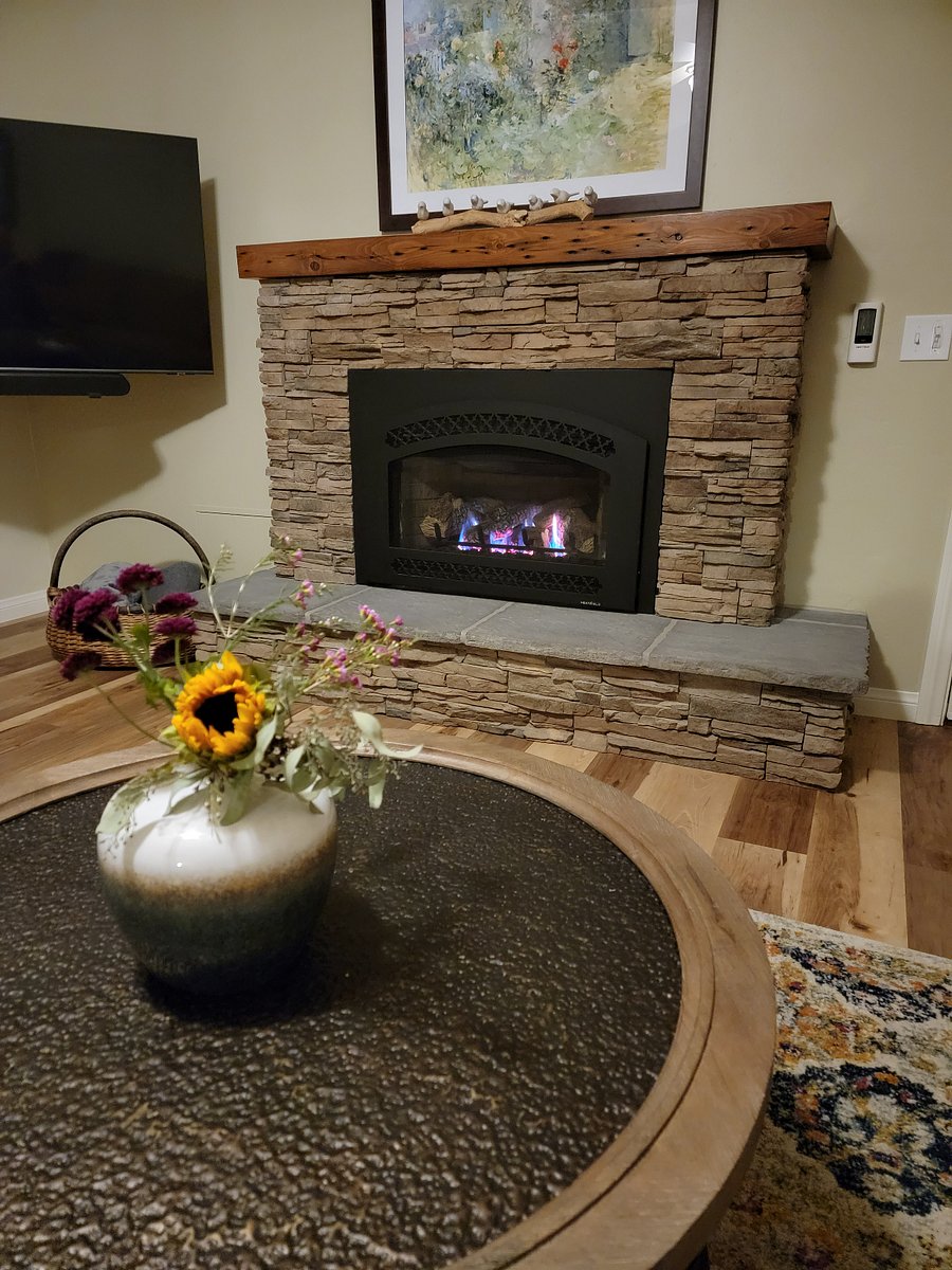 Gas Fireplace, Smart TV