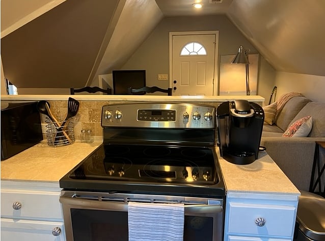 Furnished Finder property 747942_1 photo 10