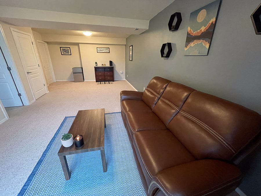 Image missing UPDATED furniture, water tower, full size fridge, cofee bar/microwave