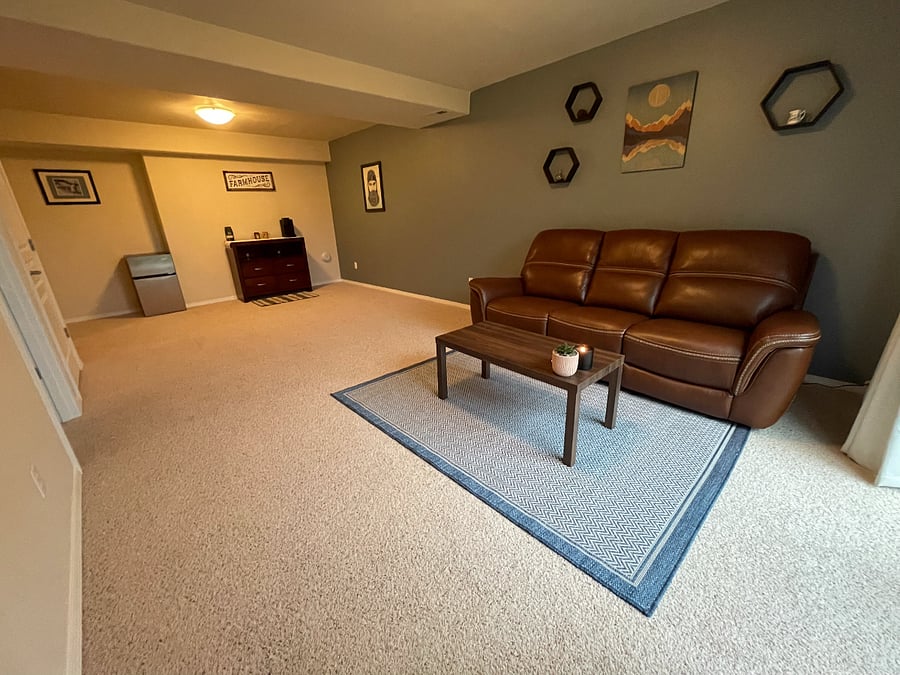 Image missing UPDATED furniture, water tower, full size fridge, cofee bar/microwave