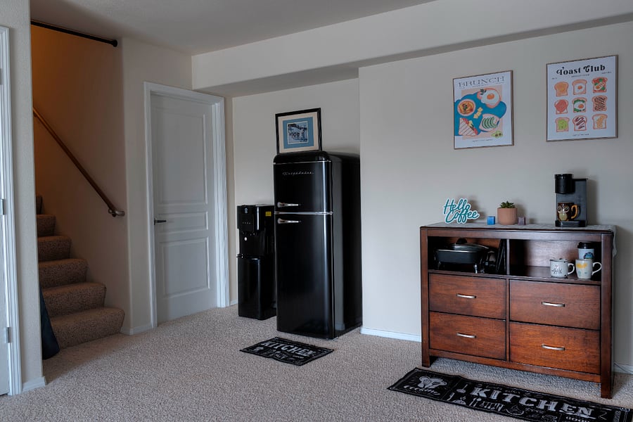 UPDATED furnishings : Hot/Cold water dispenser, refrigerator.