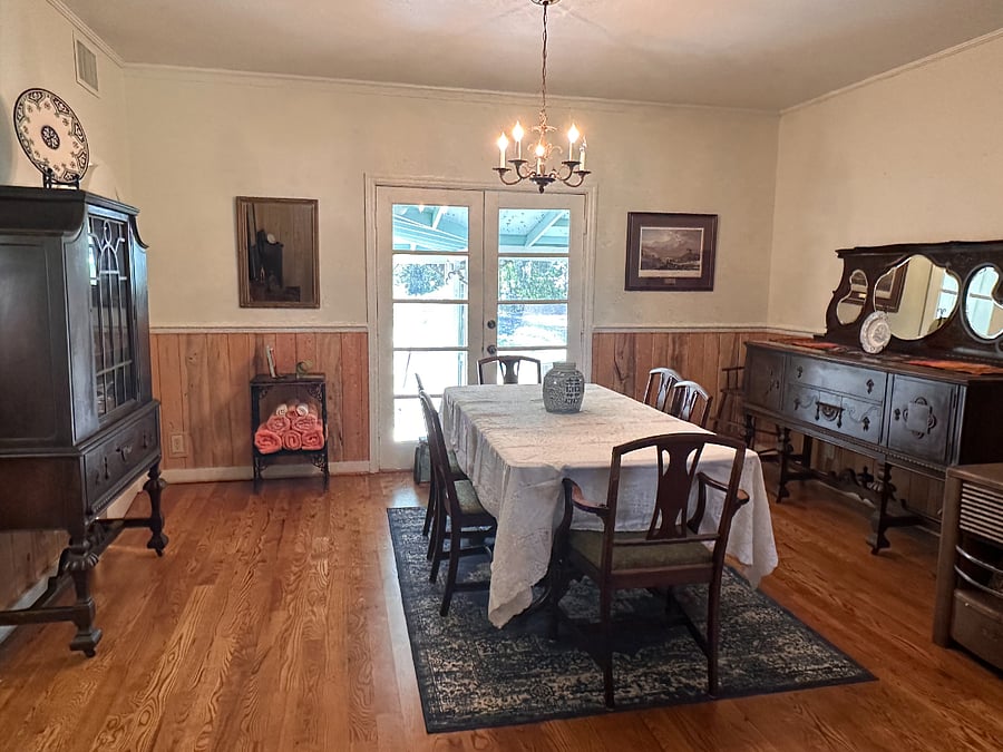 dining room