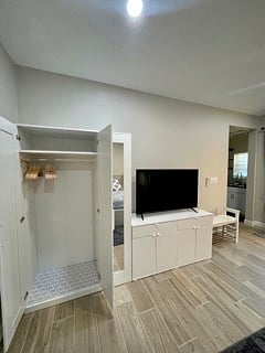 Furnished Finder property 748098_1 photo 3