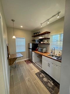 Furnished Finder property 748098_1 photo 6