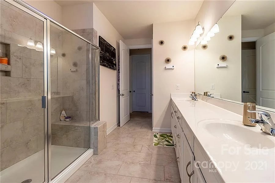 Furnished Finder property 748387_1 photo 35