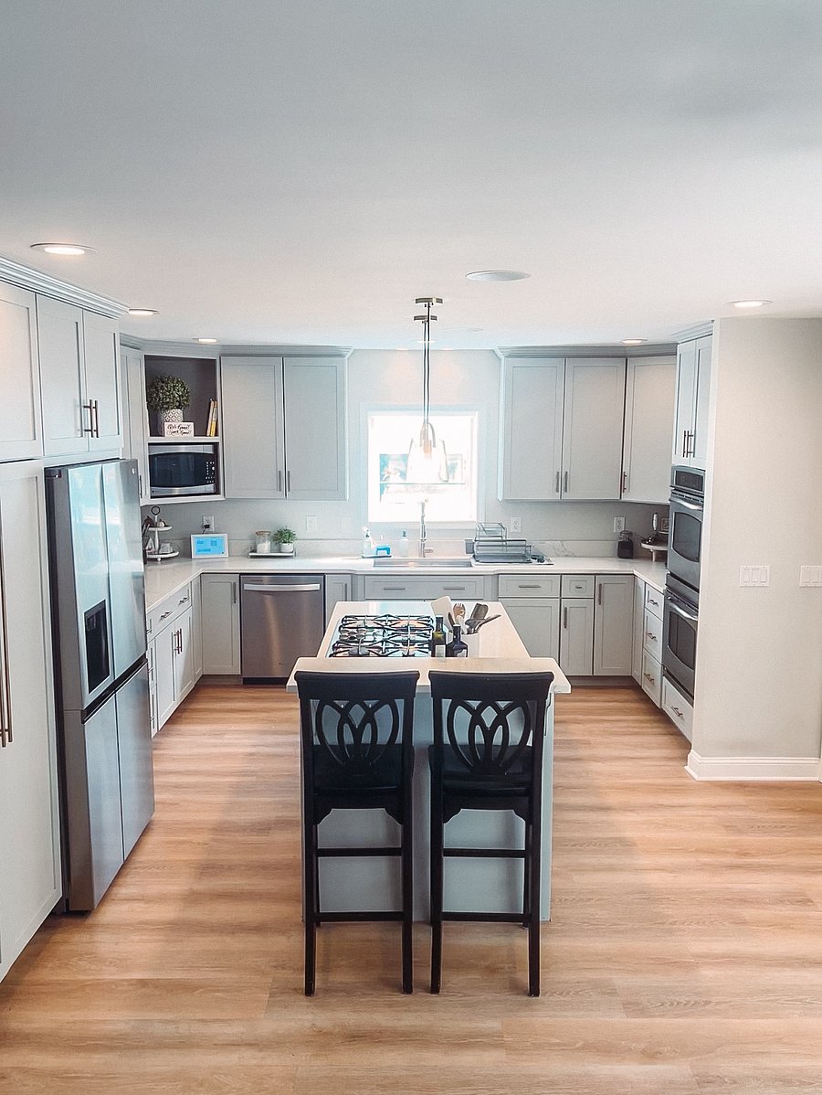 Bright Kitchen, with large sink basin, dishwasher and all the cabinet space you could need.