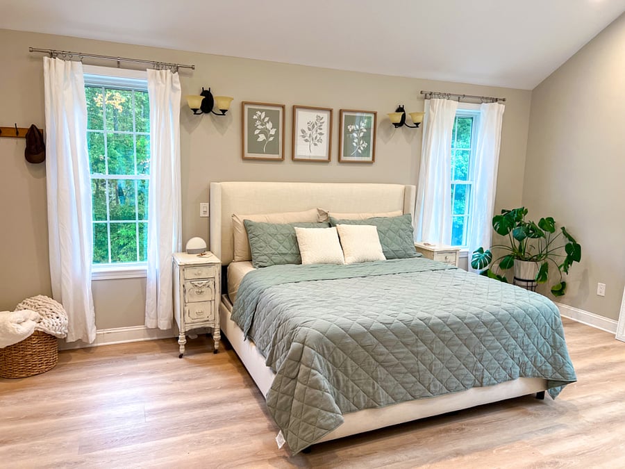 Master bed- King Size Bed.