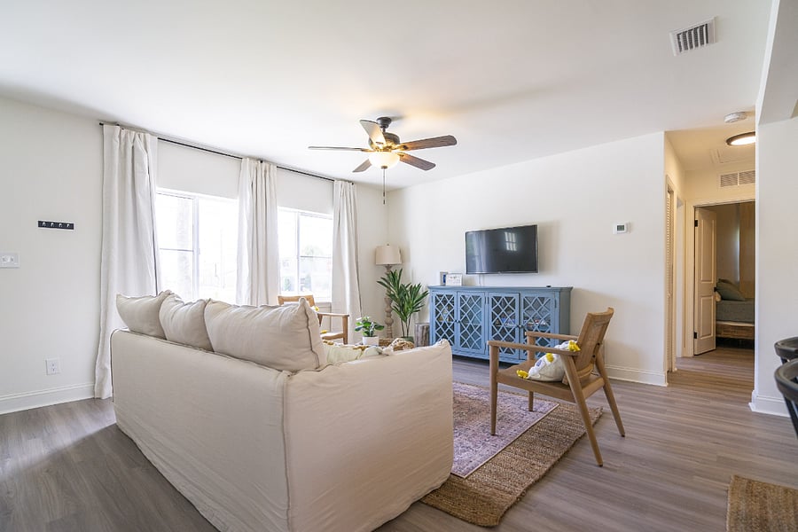 Furnished Finder property 748418_1 photo 1