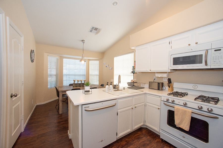 Furnished Finder property 748679_1 photo 11