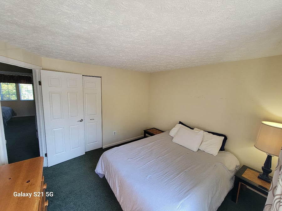 Queen Bedroom